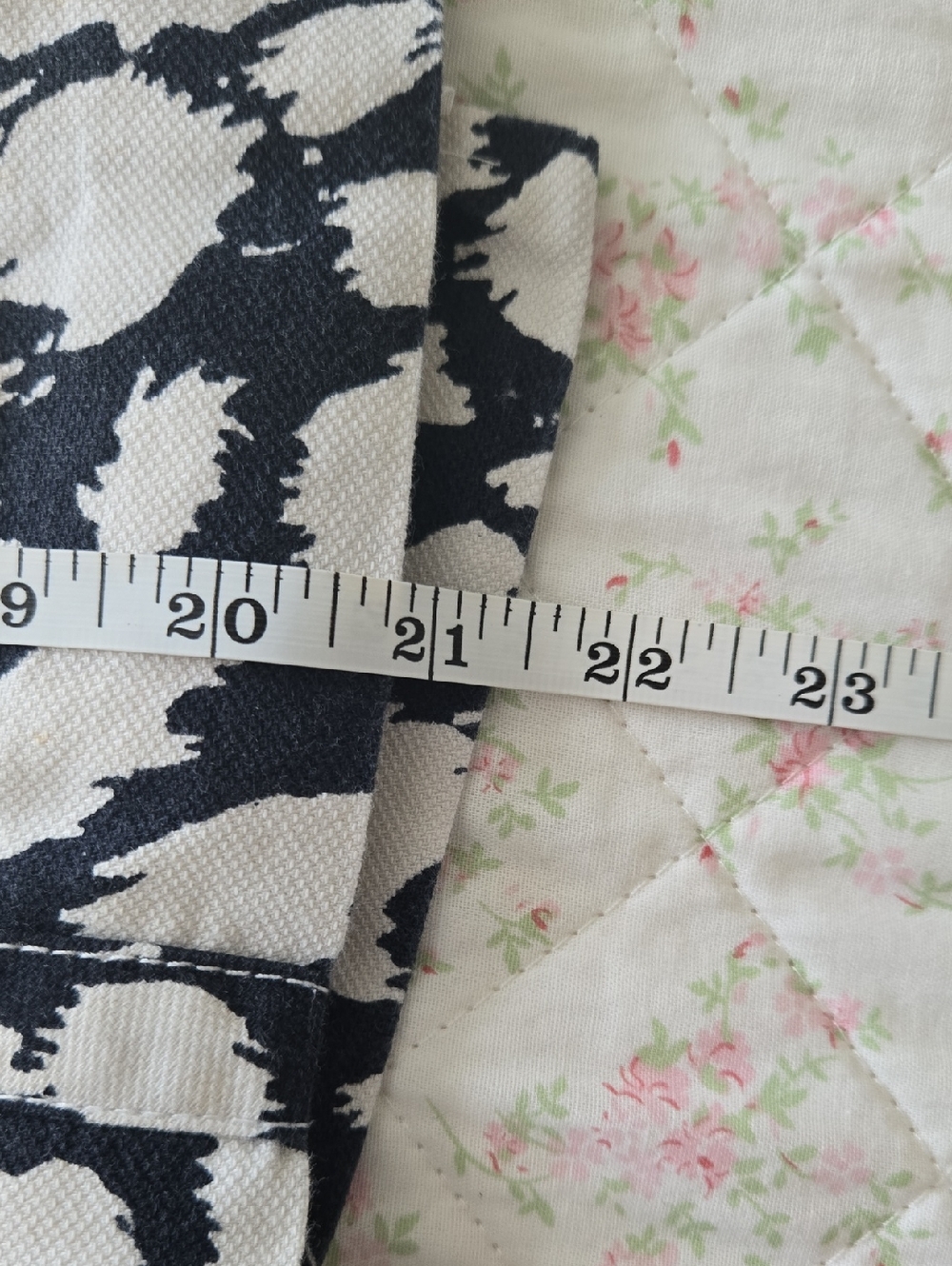 Black & White Printed Mini Skirt - Picture 7 of 10